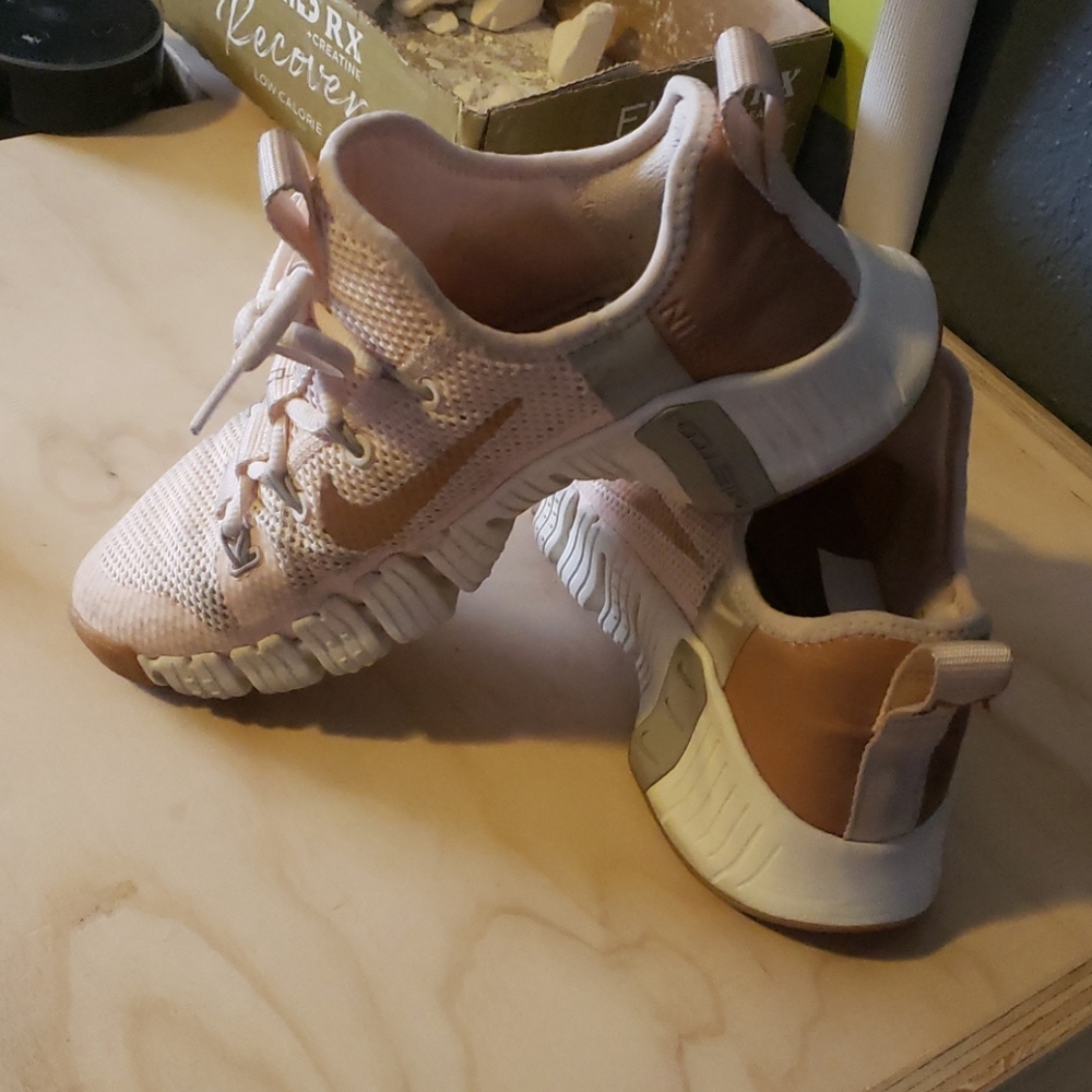 Metcon 4 gold size 7
